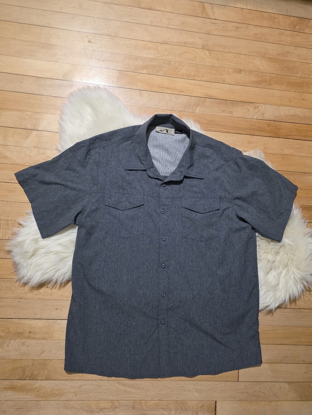 American Outback Men’s Ventilated Shirt Perfect for Golf Fishing Or Hiking Large
